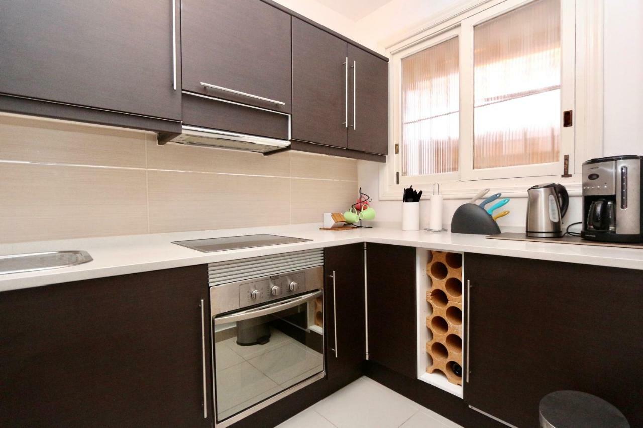 3- Bedroom Apartment In The Centre Of Calpe With Nice Living Room, 1 Bathroom. Exterior foto